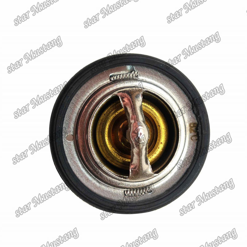 El termostato D782 D722 D902 D1105 V1505 V1902 82°C 15321-73014 1E401-73010 Parte del motor